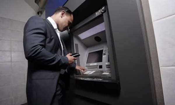 не выводятся деньги